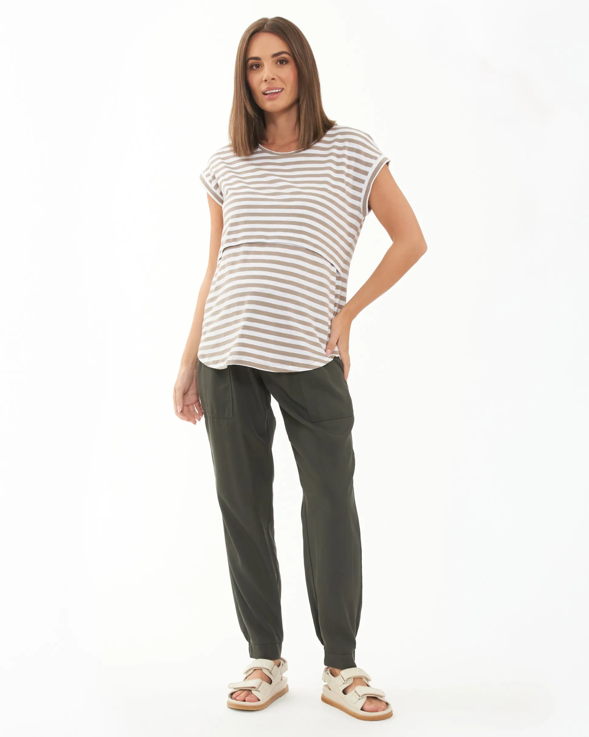 Lionel Nursing Tee Taupe / White